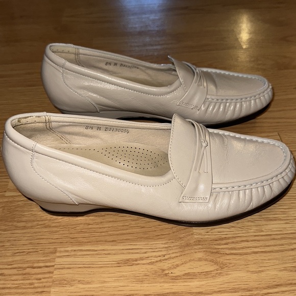 Tripad SAS Comfort Foot Bed 8.5 Women’s Slip On Loafers - Picture 4 of 7